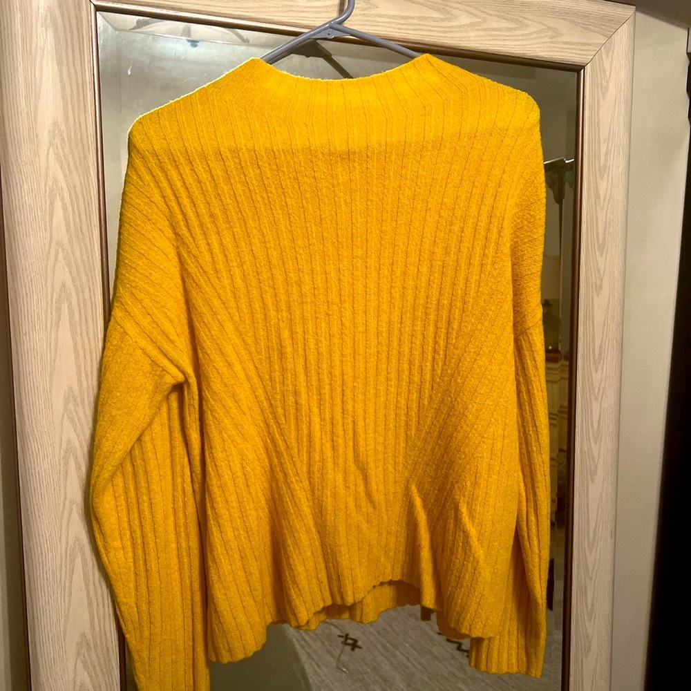 Old navy mock neck sweater